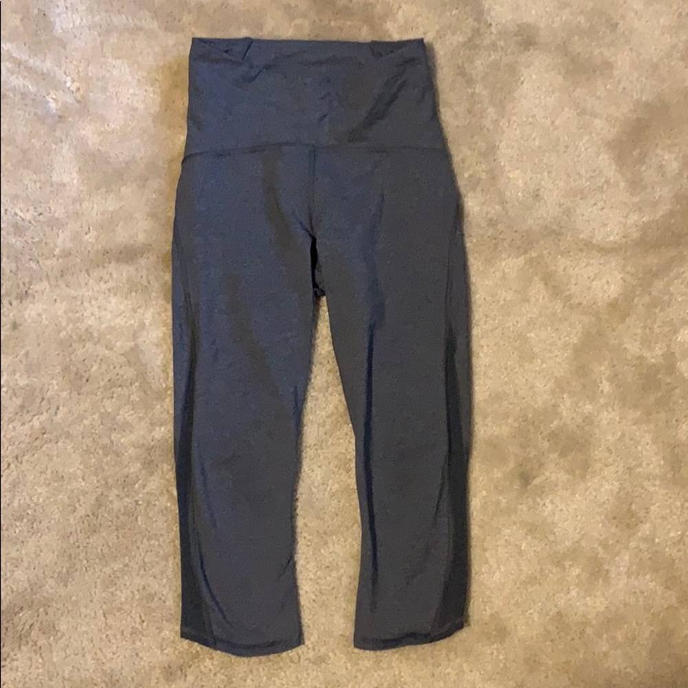 Grey Lululemon Wunder Under Cropped Leggings